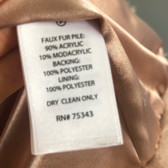 Kenar Faux Fur Vest - Picture 8 of 8